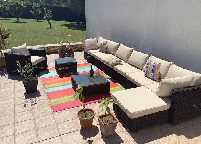 Number9 - Now With Air Conditioning 3* Carlipa